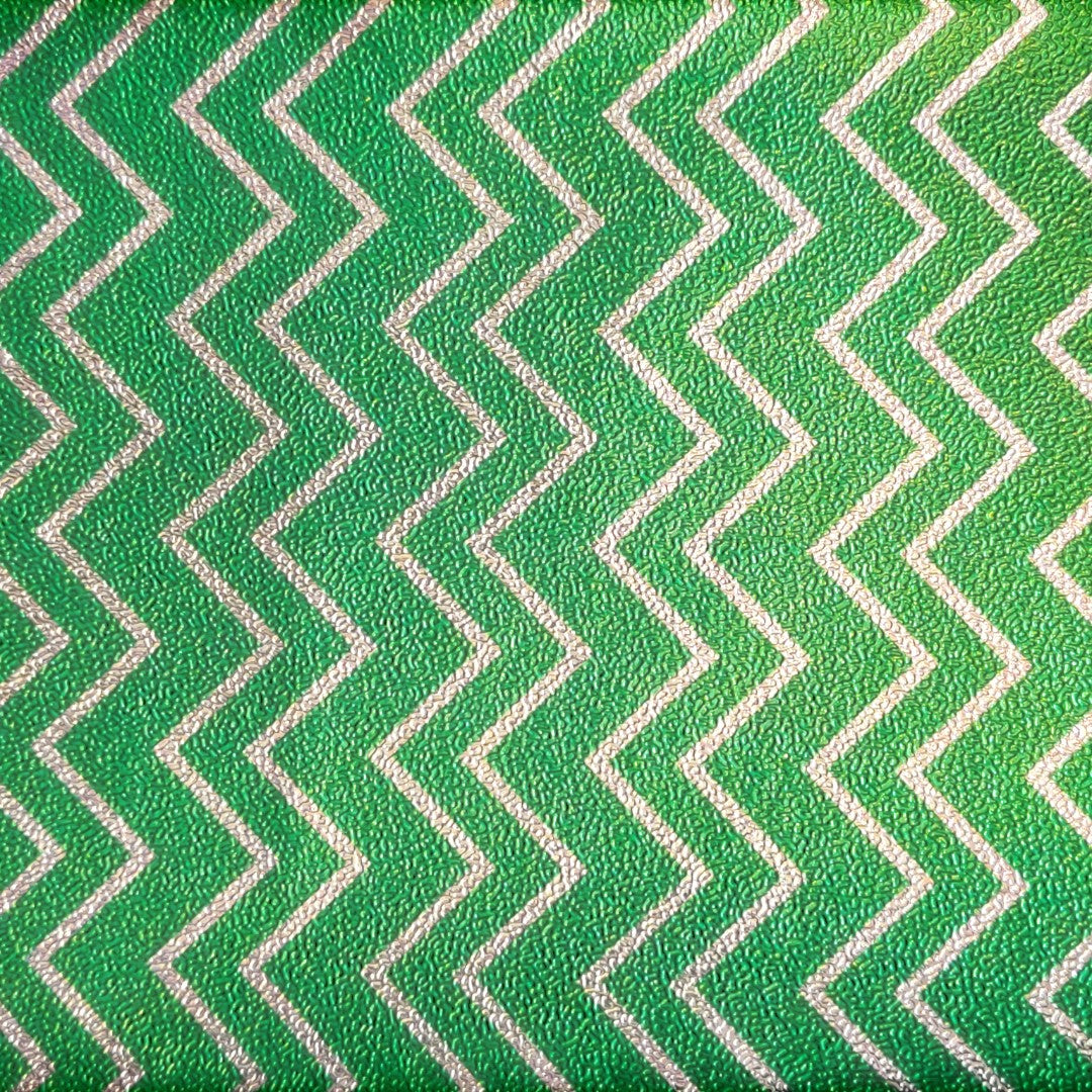 Papel Gofrado Con Patones Plateados Paquete Con 25 Pliegos