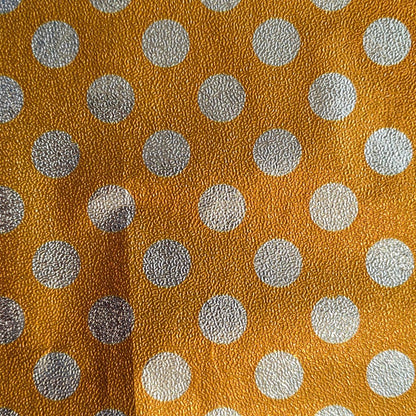 Papel Gofrado Con Patones Plateados Paquete Con 25 Pliegos