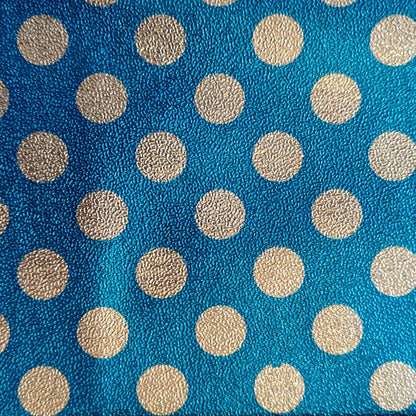 Papel Gofrado Con Patones Plateados Paquete Con 25 Pliegos